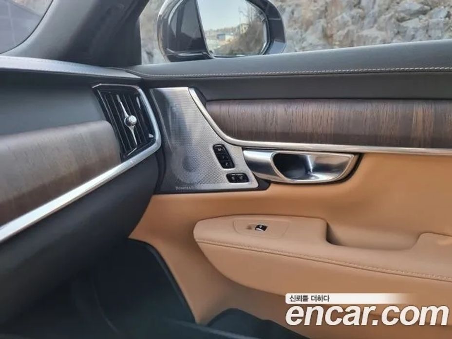 Volvo S90 2022