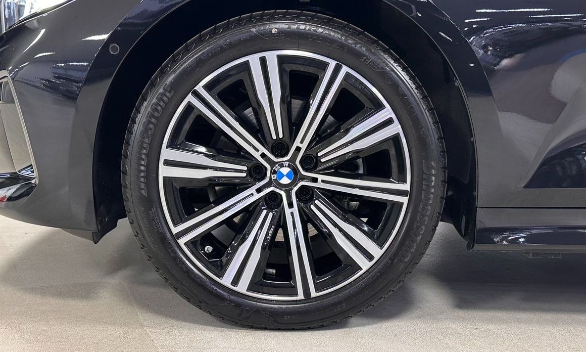 BMW 3-Series 2025