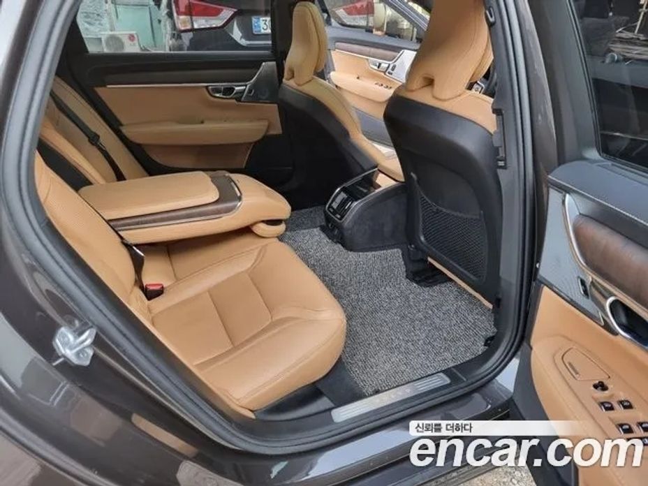 Volvo S90 2022