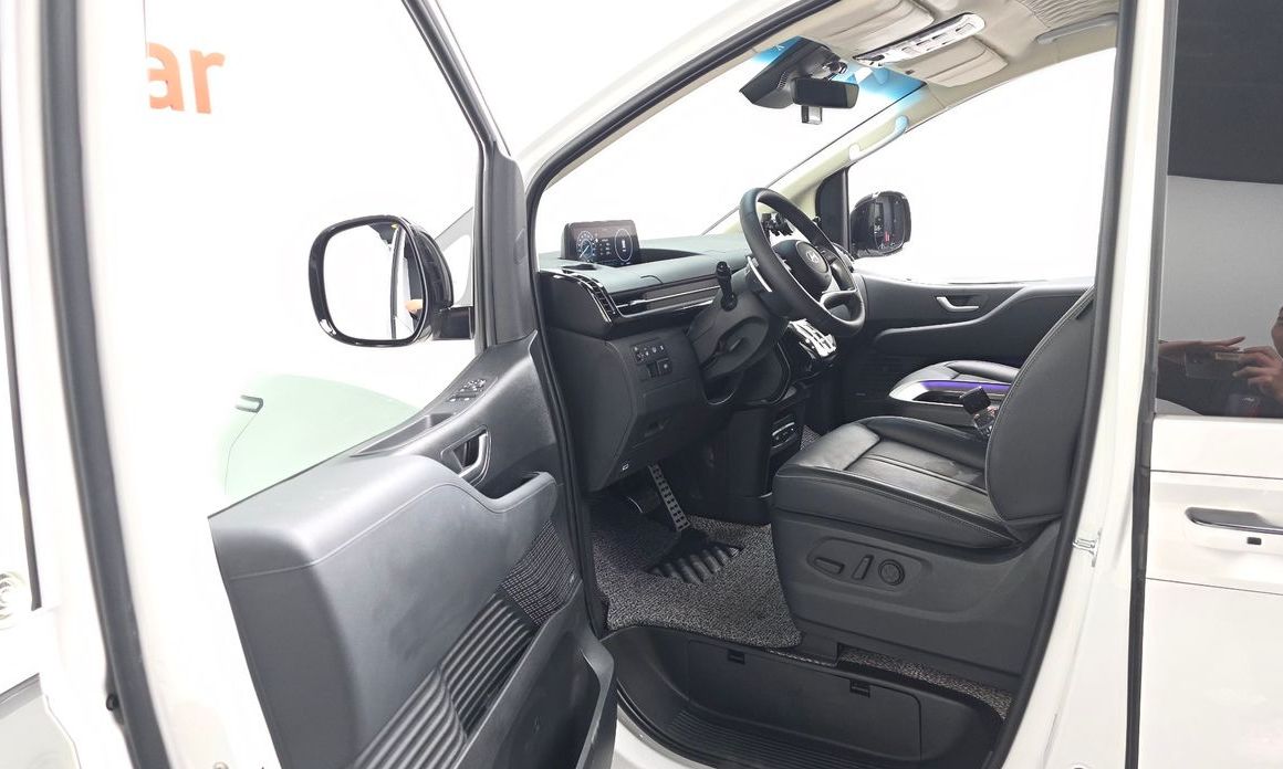 Hyundai Staria 2025