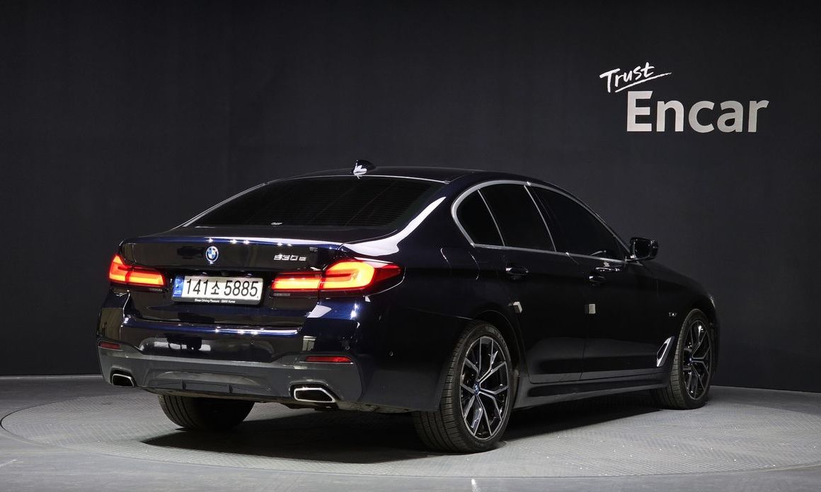 BMW 5-Series 2022