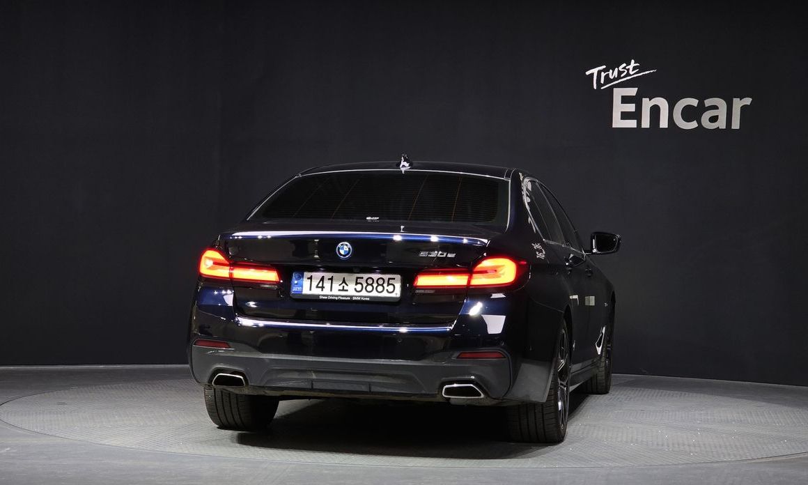 BMW 5-Series 2022