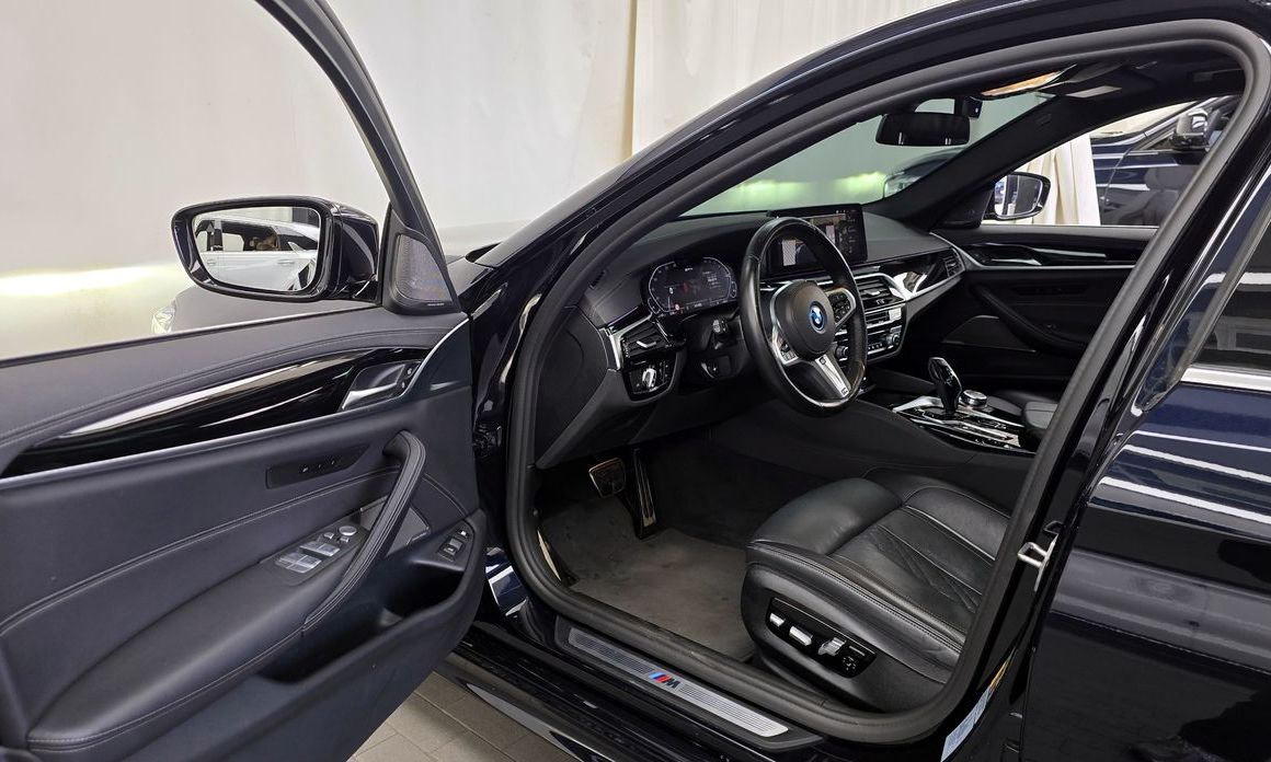BMW 5-Series 2022