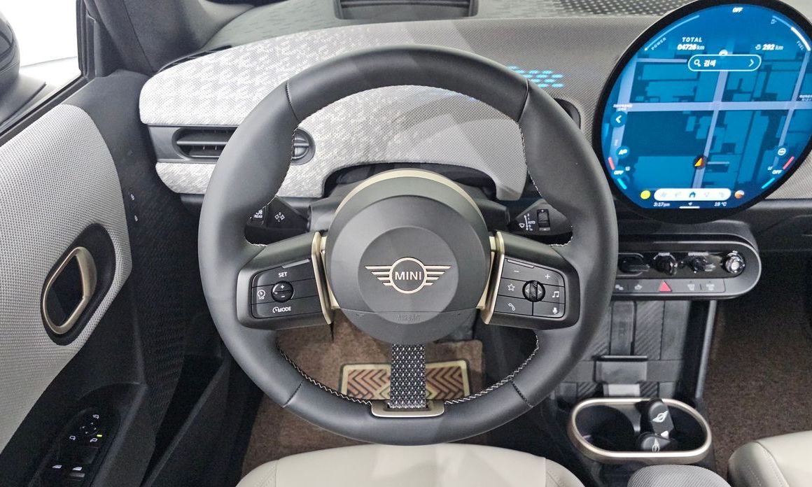 Mini Cooper Convertible 2025