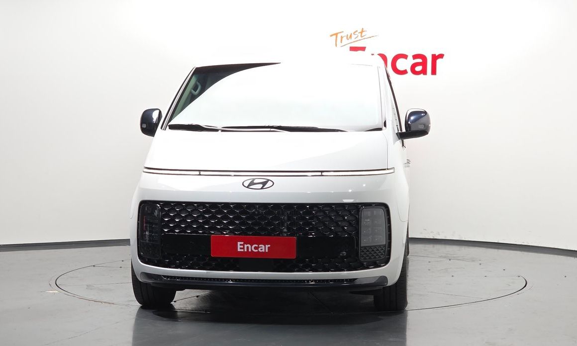 Hyundai Staria 2025