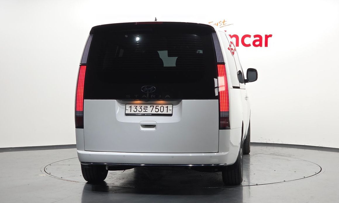 Hyundai Staria 2025