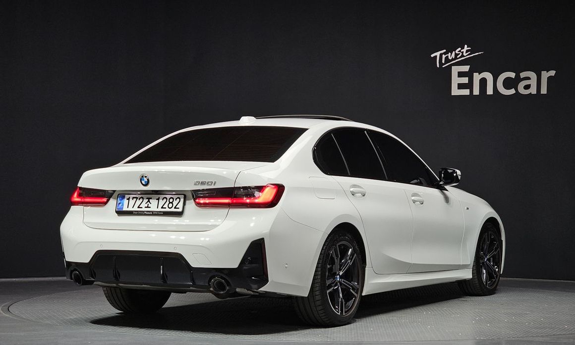 BMW 3-Series 2024