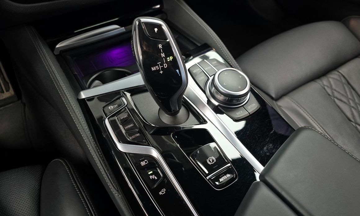 BMW 5-Series 2022