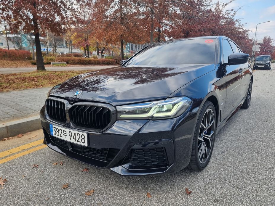 BMW 5-Series 2023
