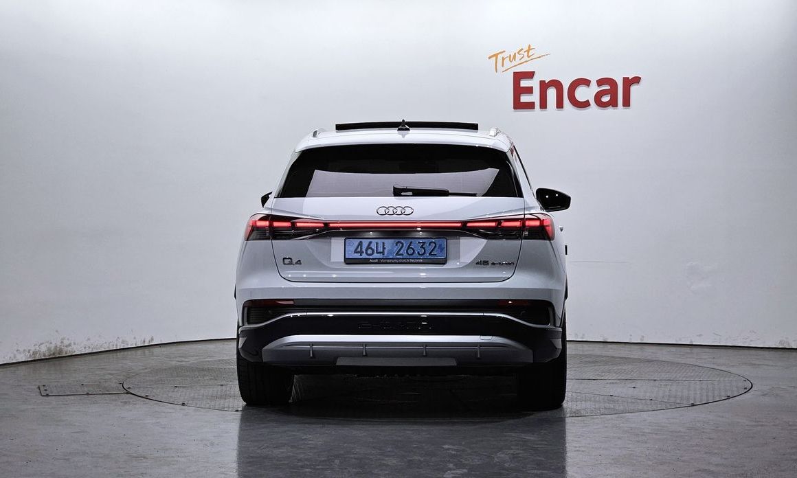 Audi Q4 e-tron 2025