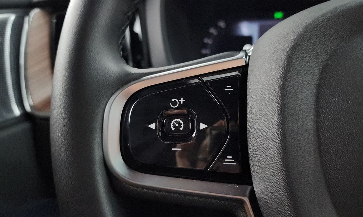 Volvo XC60 2025