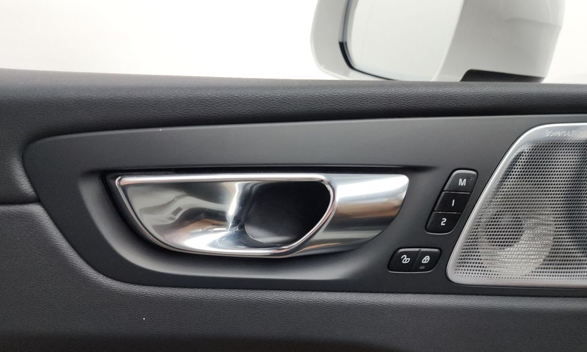 Volvo XC60 2025