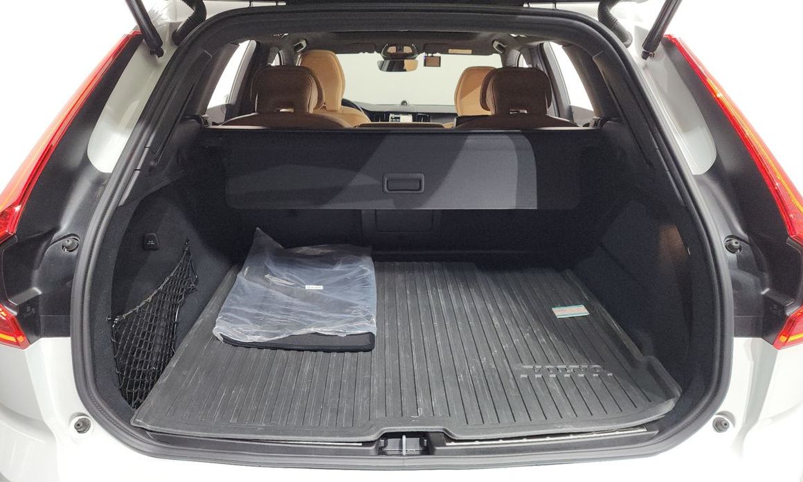 Volvo XC60 2025
