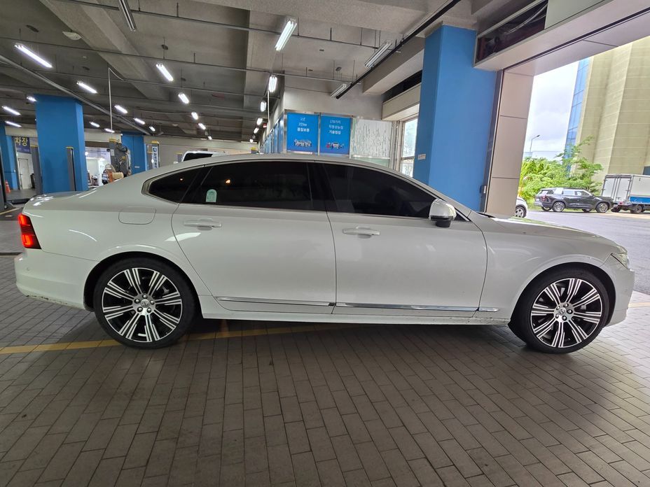 Volvo S90 2024