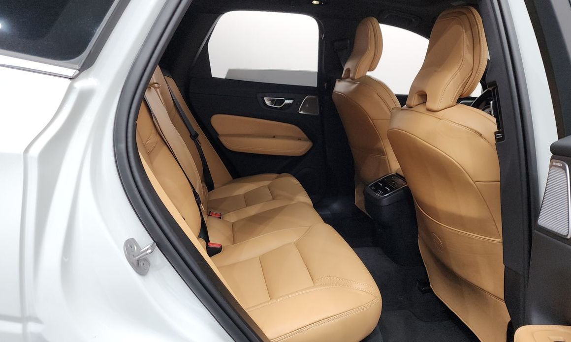 Volvo XC60 2025
