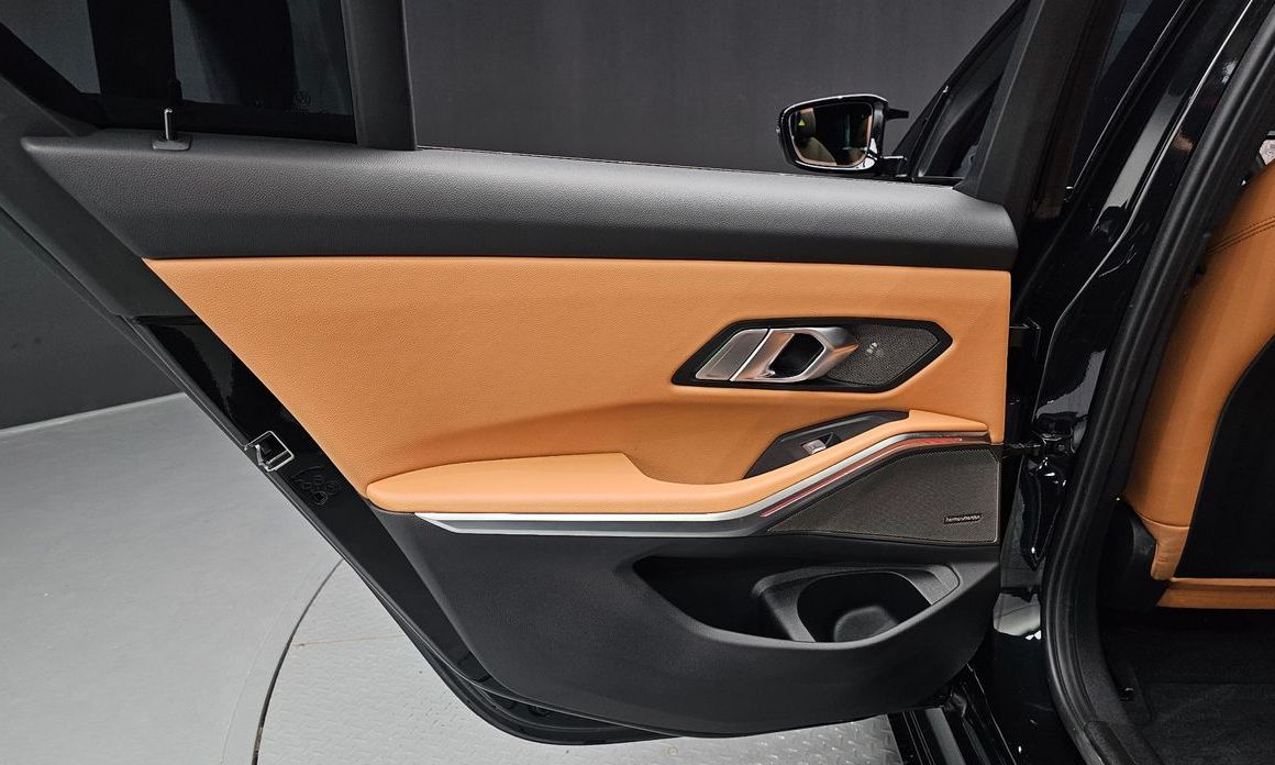 BMW 3-Series 2025