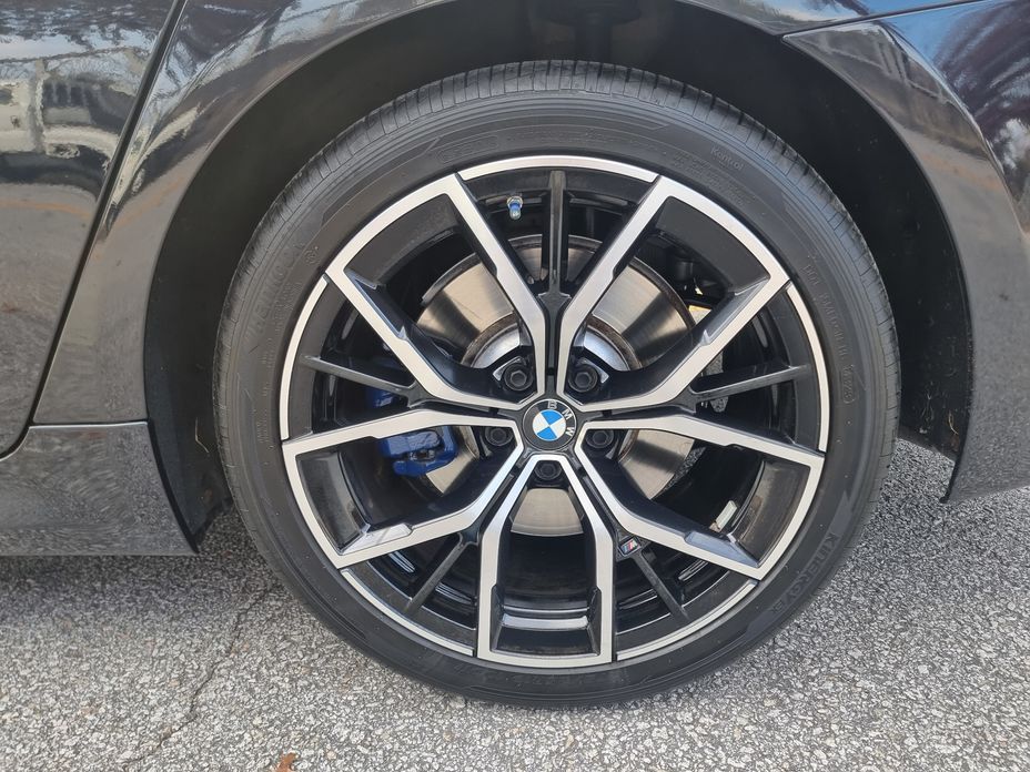 BMW 5-Series 2023
