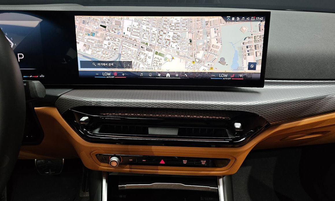 BMW 3-Series 2025