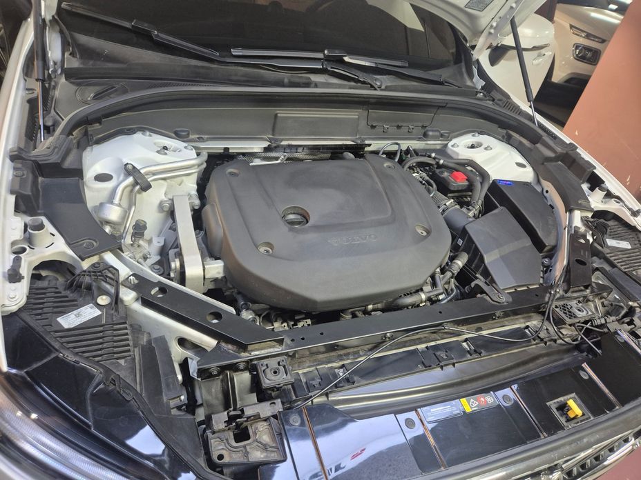 Volvo XC60 2025