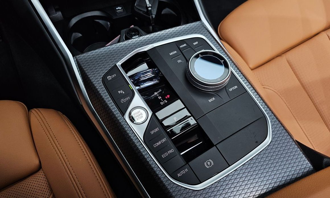 BMW 3-Series 2025