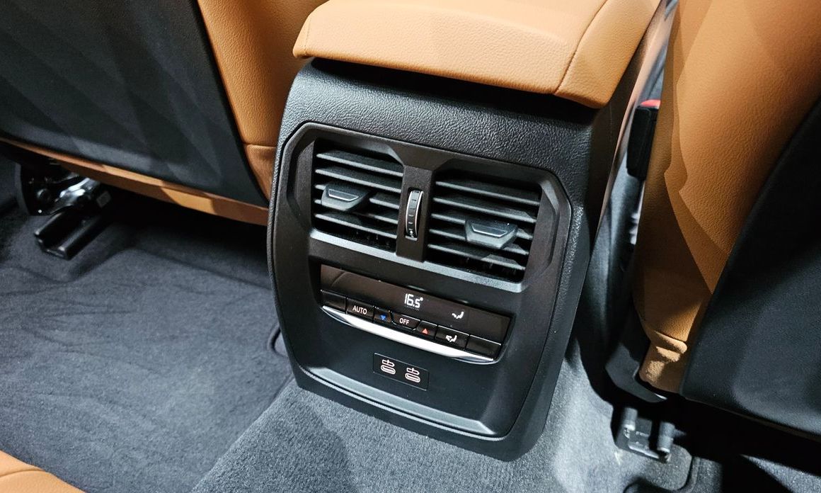 BMW 3-Series 2025