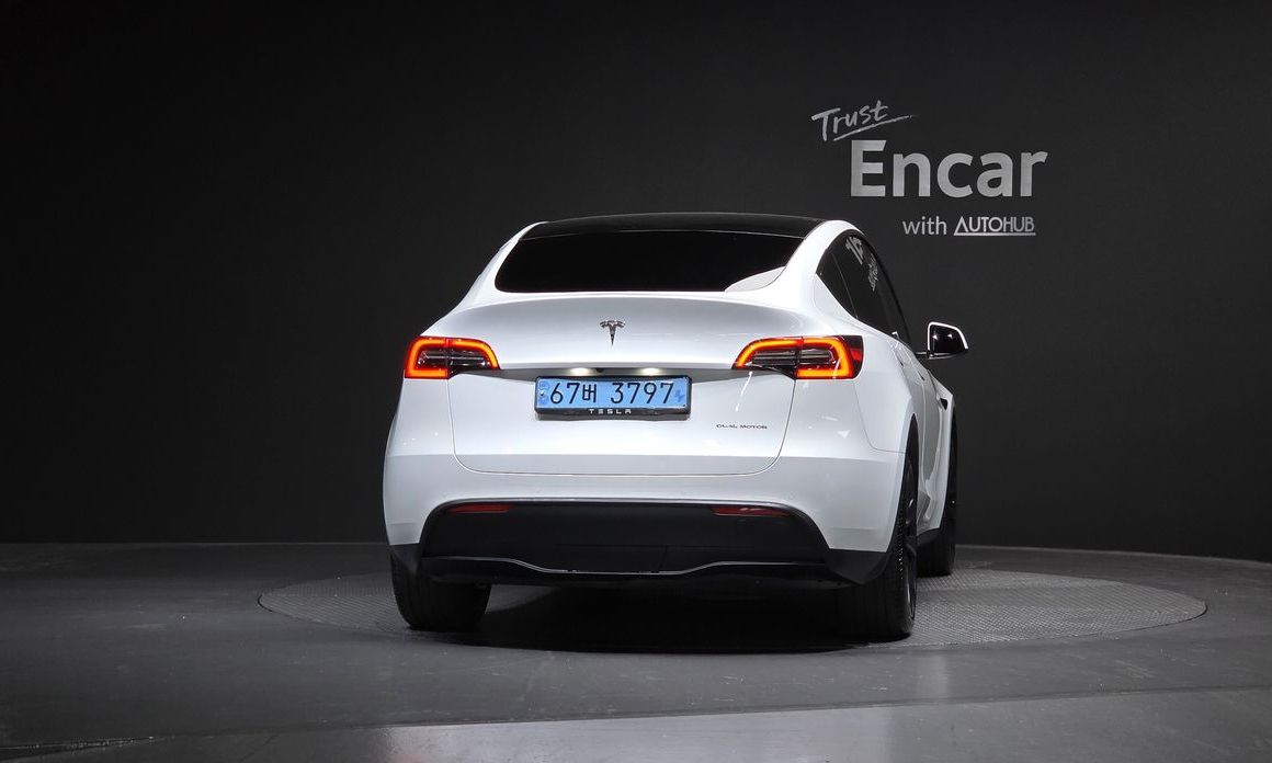 Tesla Model Y 2022