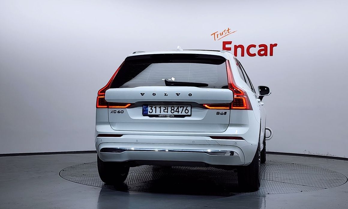 Volvo XC60 2025
