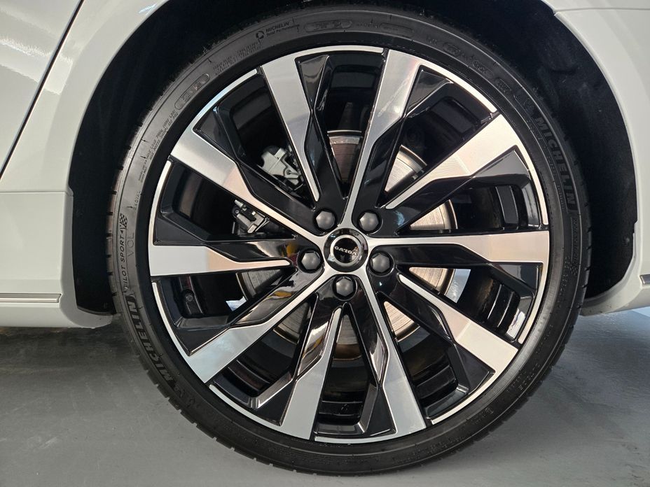 Volvo S90 2026