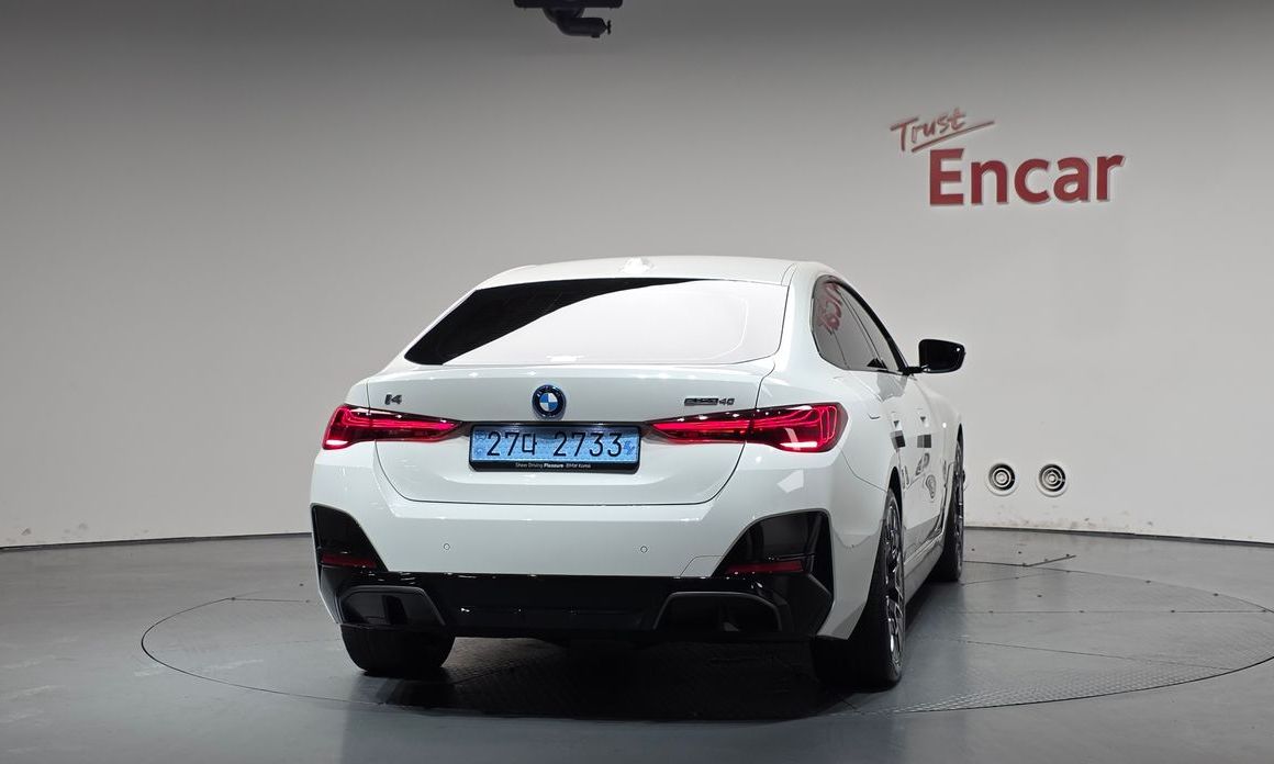 BMW i4 2025