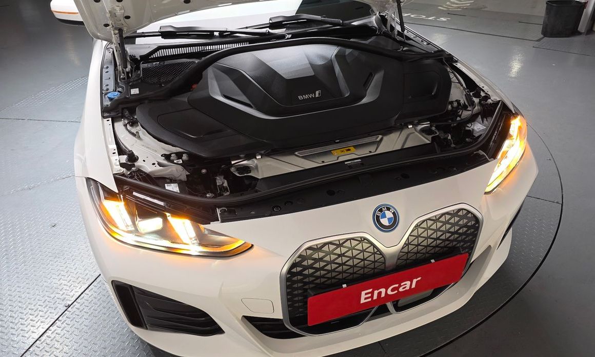 BMW i4 2025