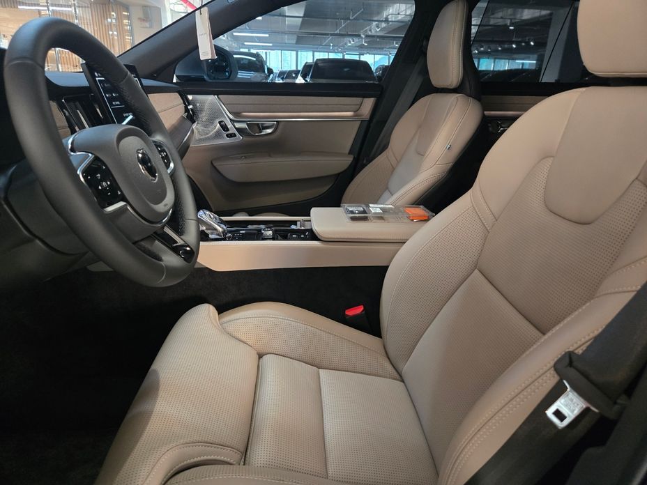 Volvo S90 2026