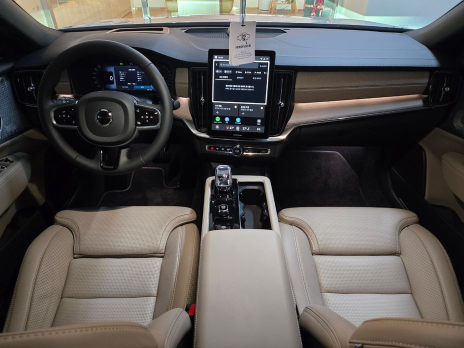 Volvo S90 2026