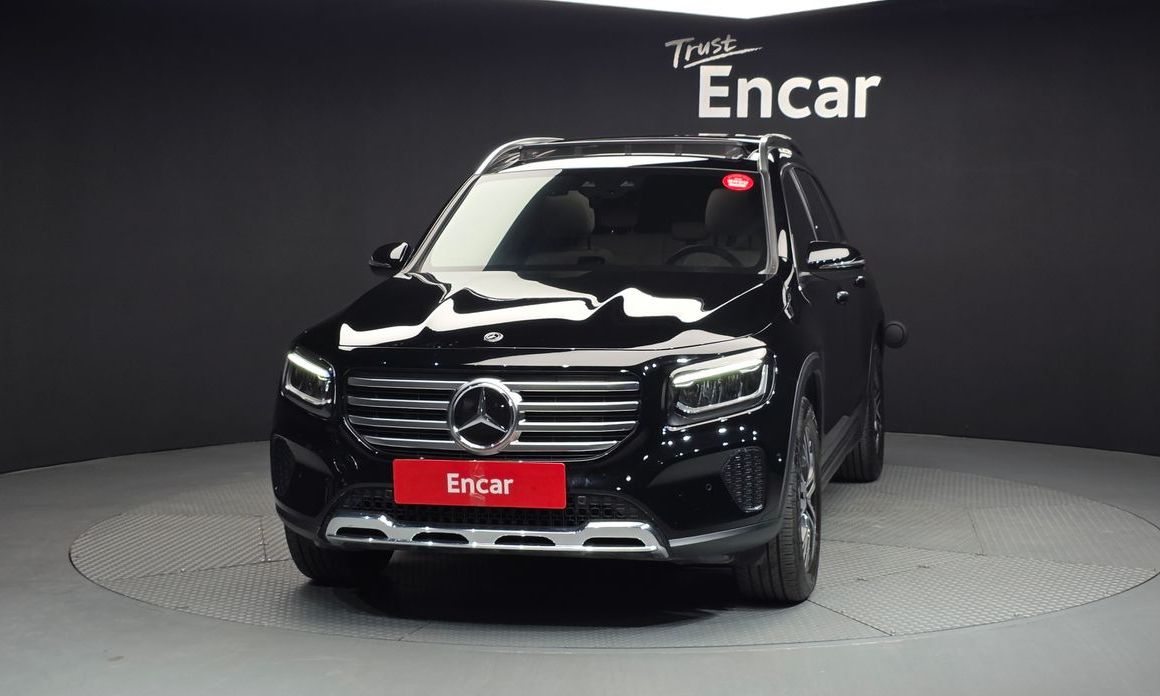 Mercedes-Benz GLB-Class 2024