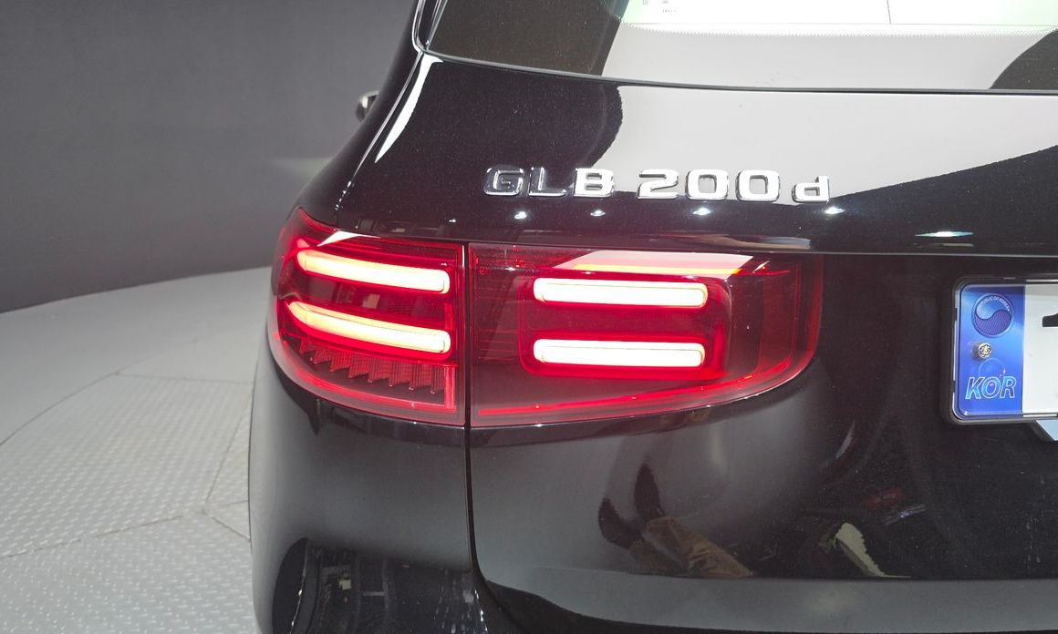 Mercedes-Benz GLB-Class 2024