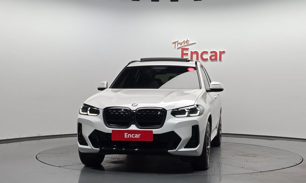 BMW iX3 2025