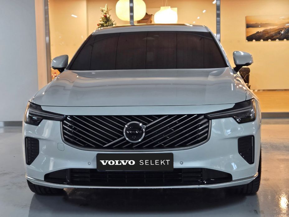 Volvo S90 2026