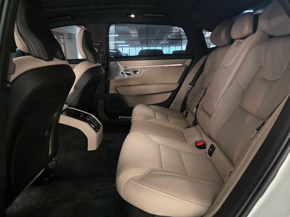 Volvo S90 2026