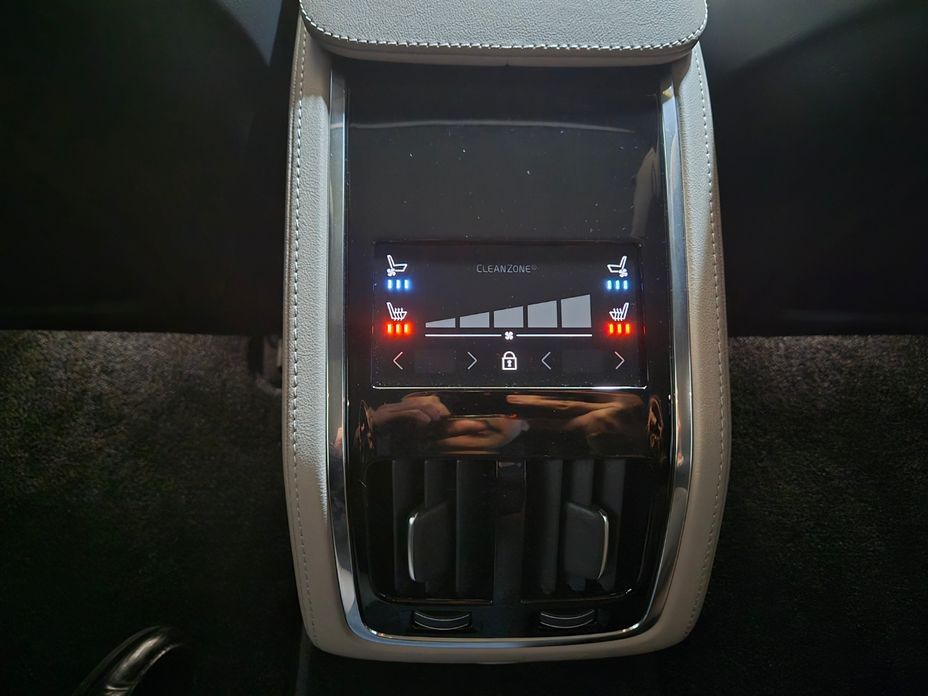 Volvo S90 2026