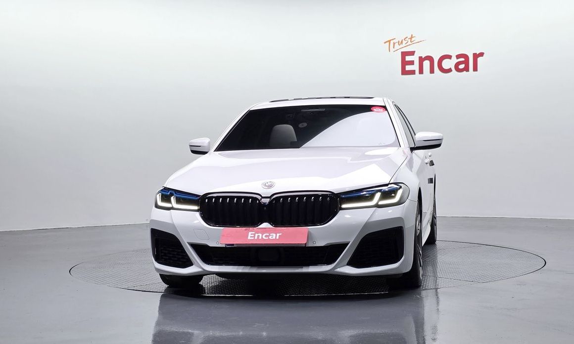BMW 5-Series 2023