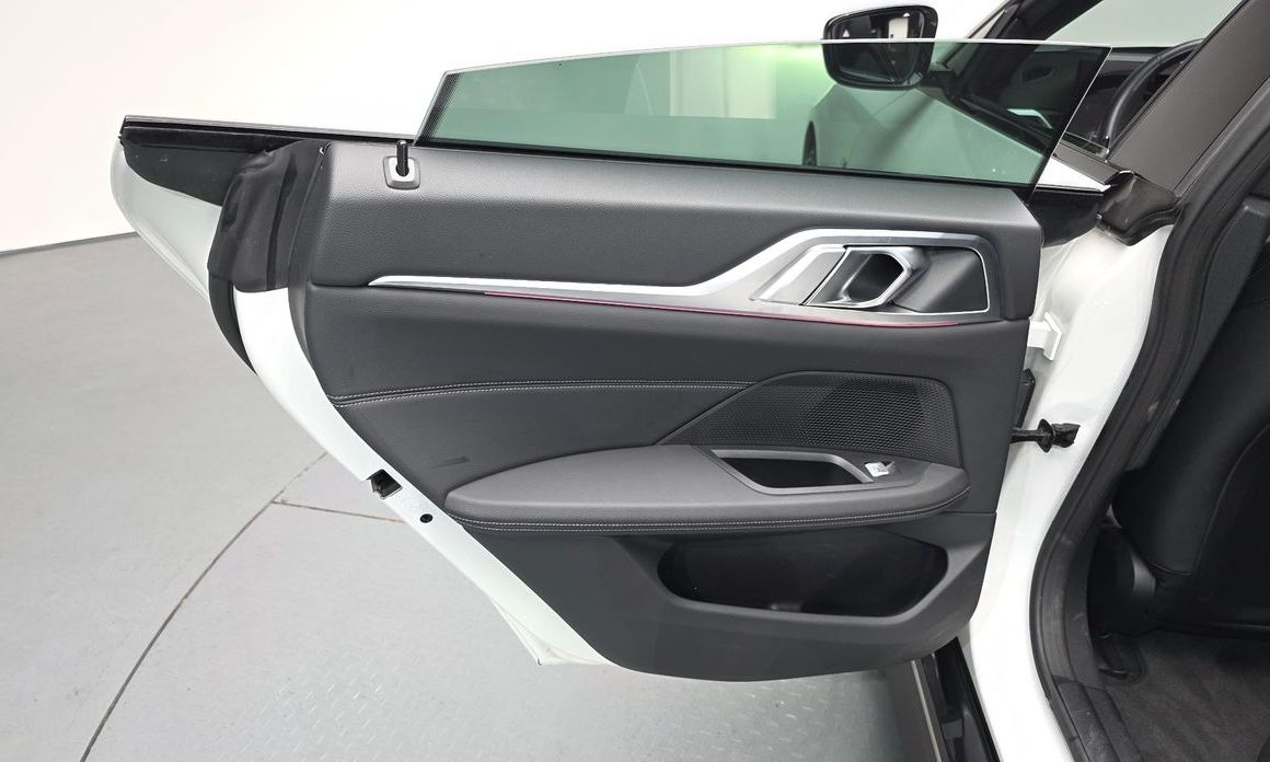 BMW i4 2025
