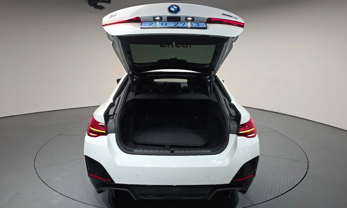 BMW i4 2025