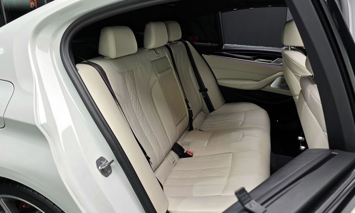 BMW 5-Series 2023