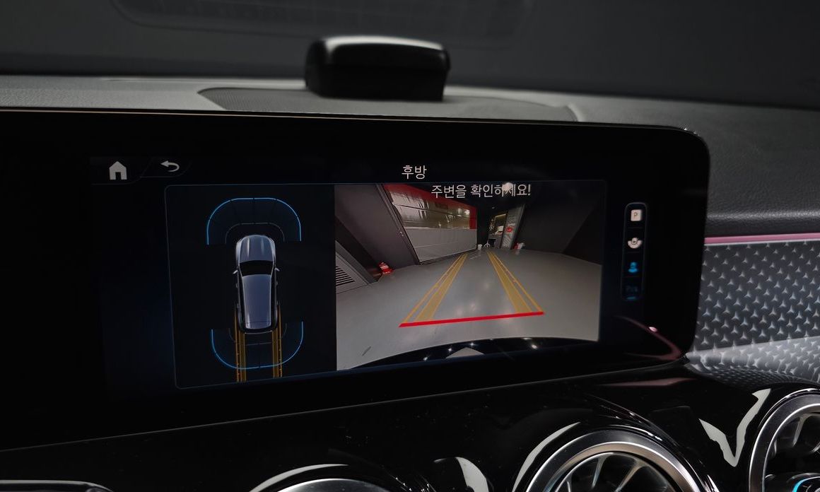 Mercedes-Benz GLB-Class 2024
