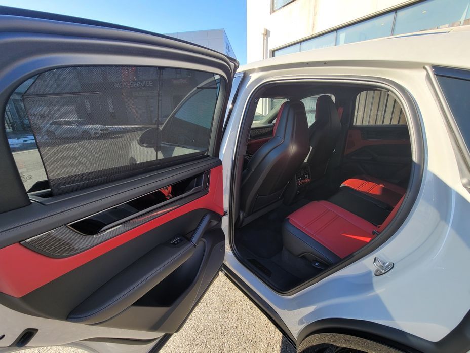 Porsche Cayenne 2025