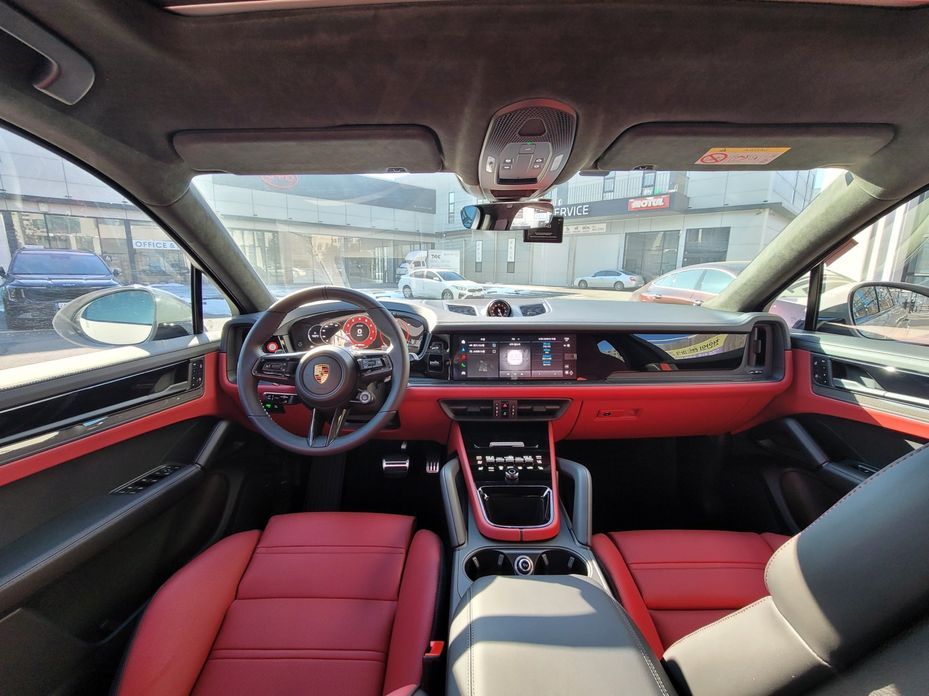 Porsche Cayenne 2025