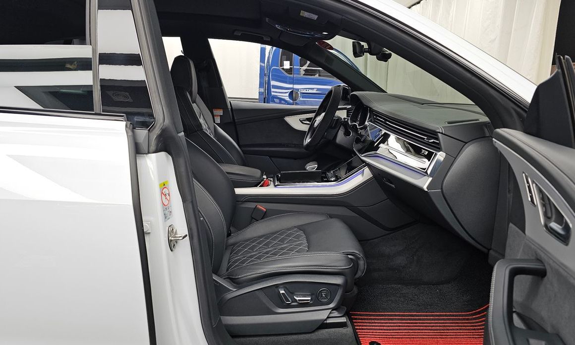 Audi Q8 2023