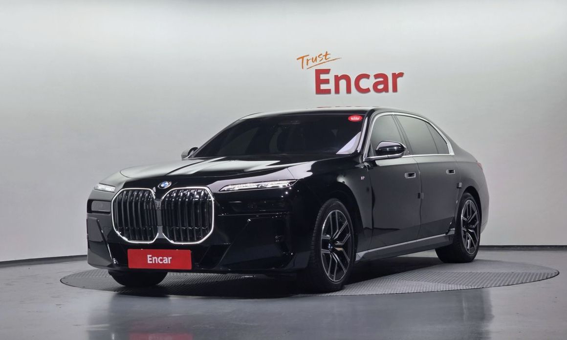 BMW 7-Series 2024
