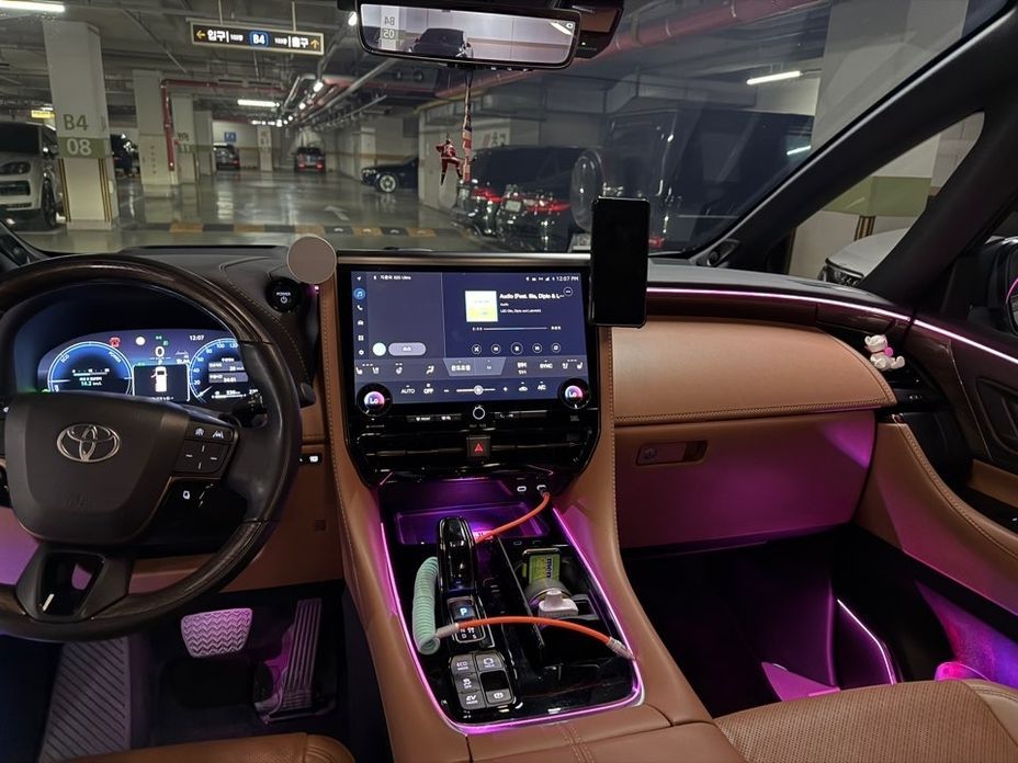 Toyota Alphard 2025