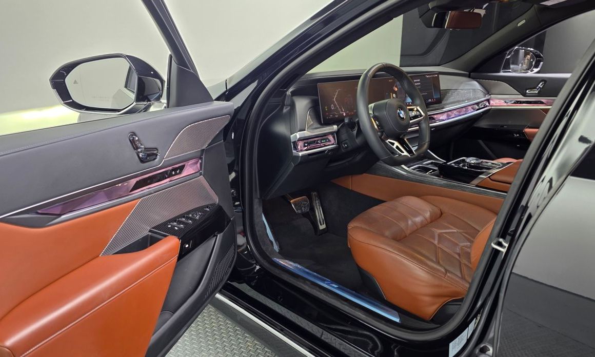 BMW 7-Series 2024