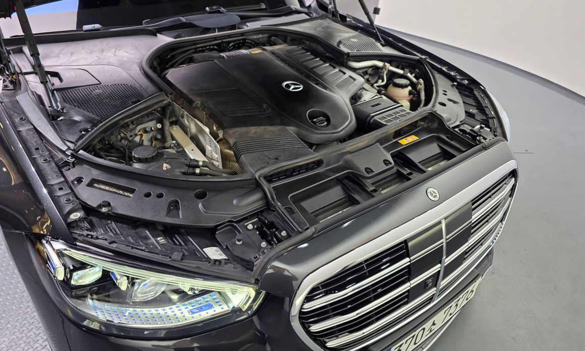 Mercedes-Benz S-Class 2021